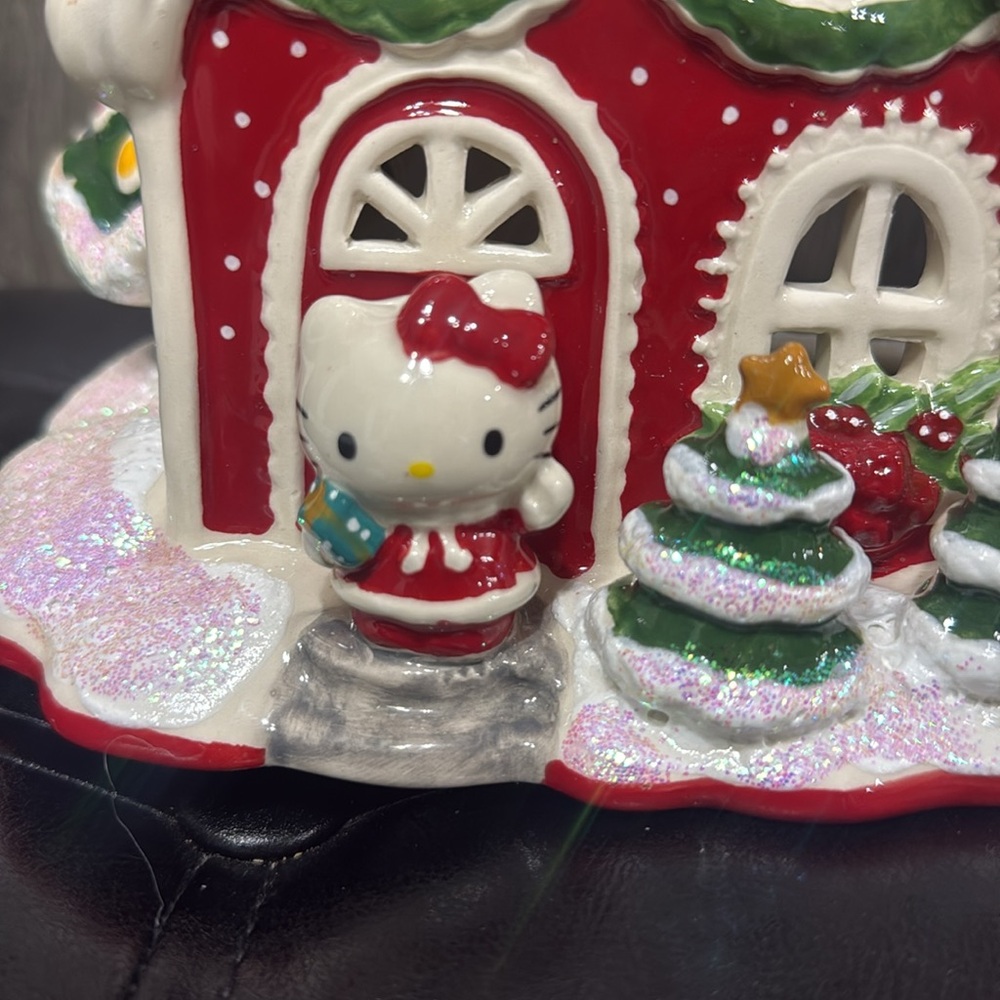 Blue Sky Clayworks Hello Kitty & Friends Red Christmas Gingerbread Candle House - Picture 2 of 14